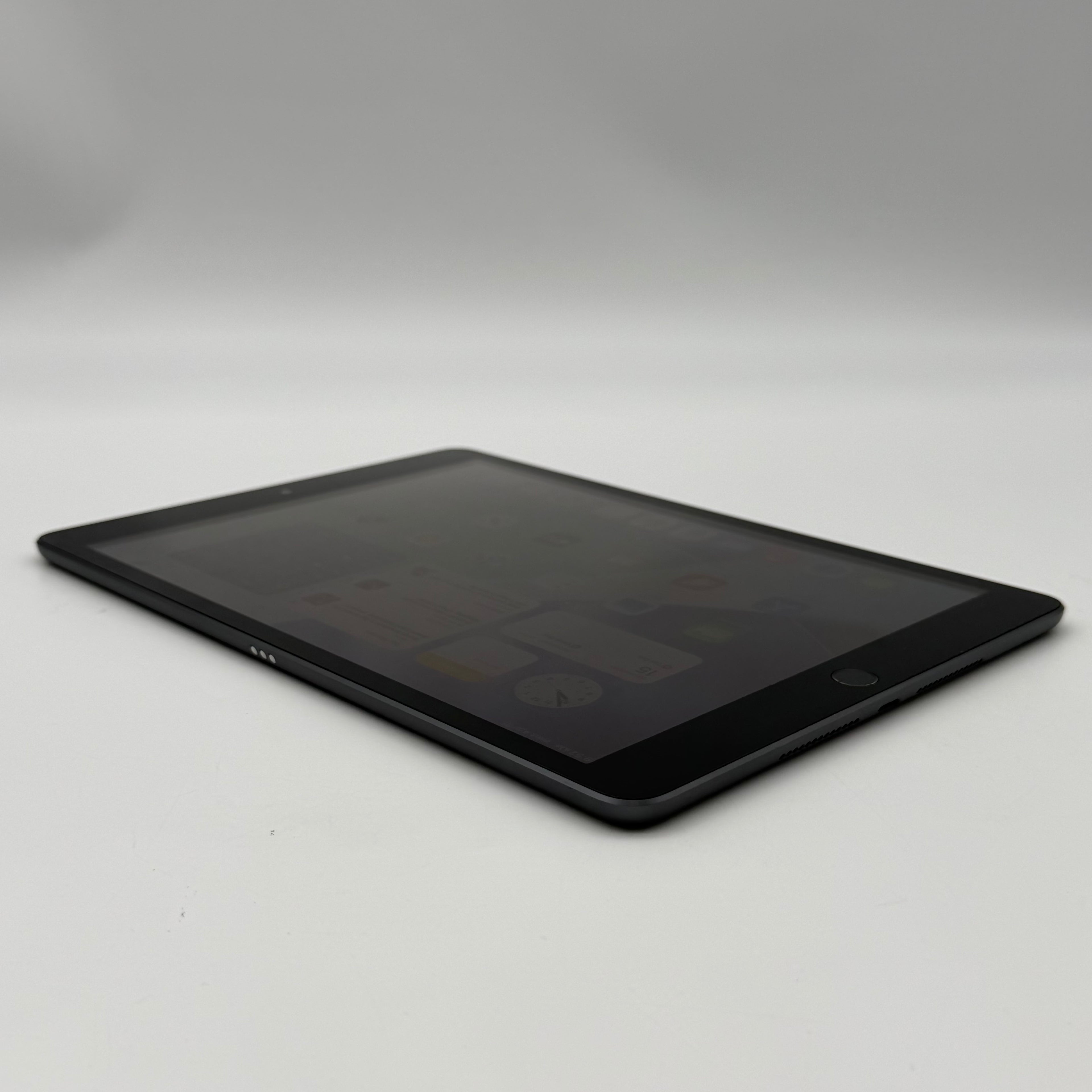Apple iPad 9th Gen 256GB 26.3 Space Gray Wifi A2602