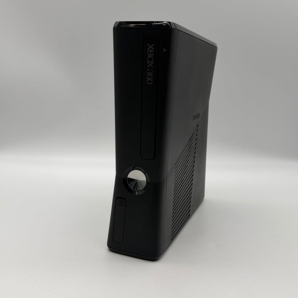 Microsoft Xbox 360 S (1439) 2010 Black 4GB + Kinect Sensor + 4 Games