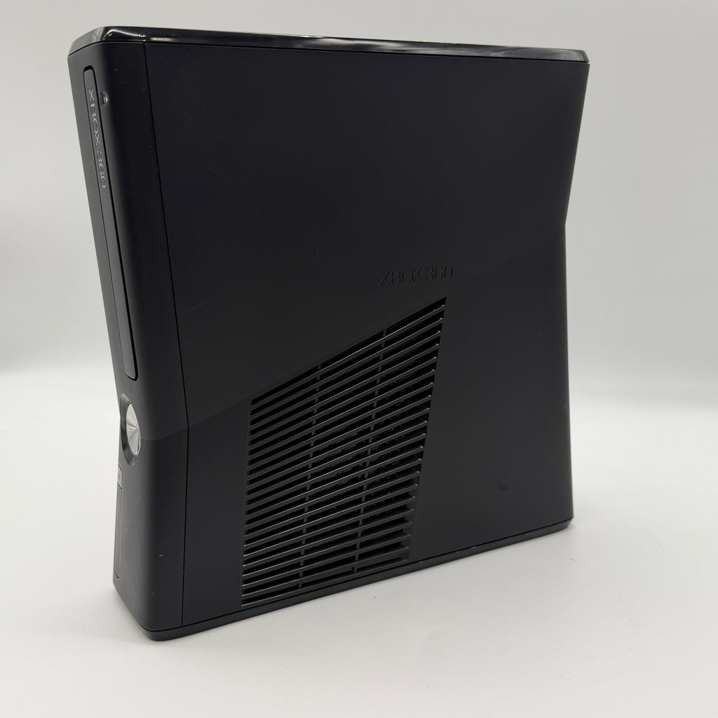 Microsoft Xbox 360 S (1439) 2010 Black 4GB + Kinect Sensor + 4 Games