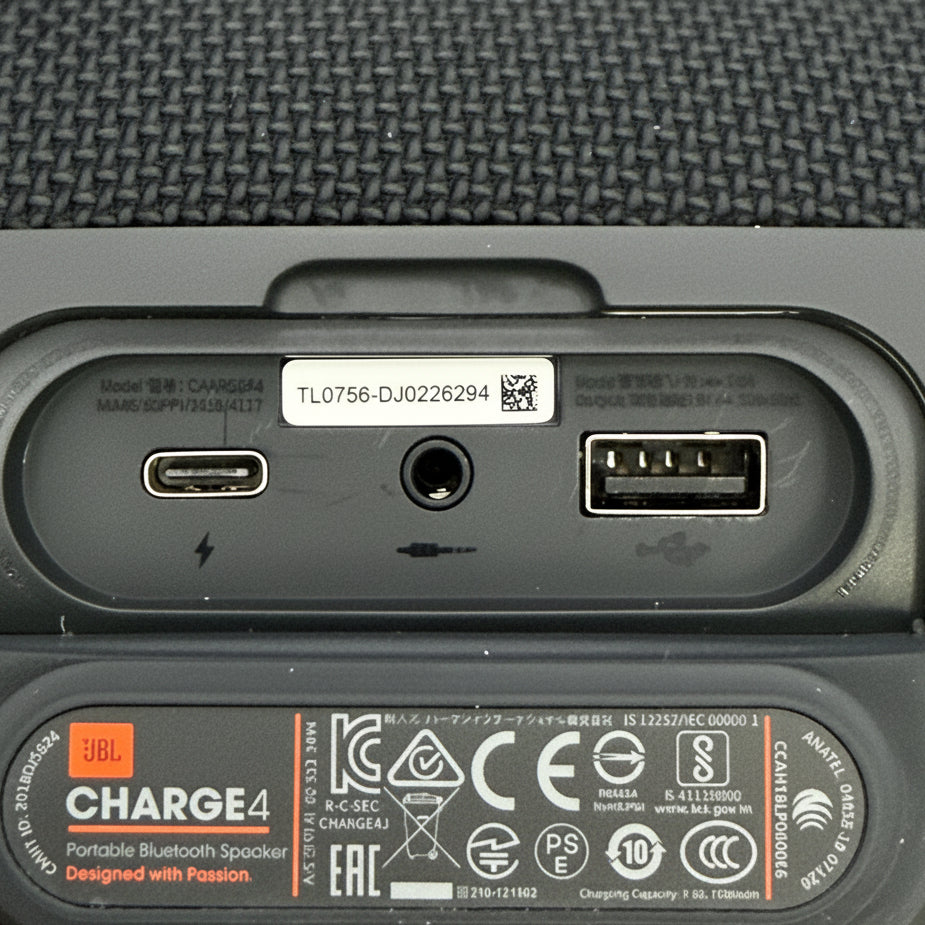 JBL Charge 4 Bluetooth Speaker Black USB-C USB With Charger