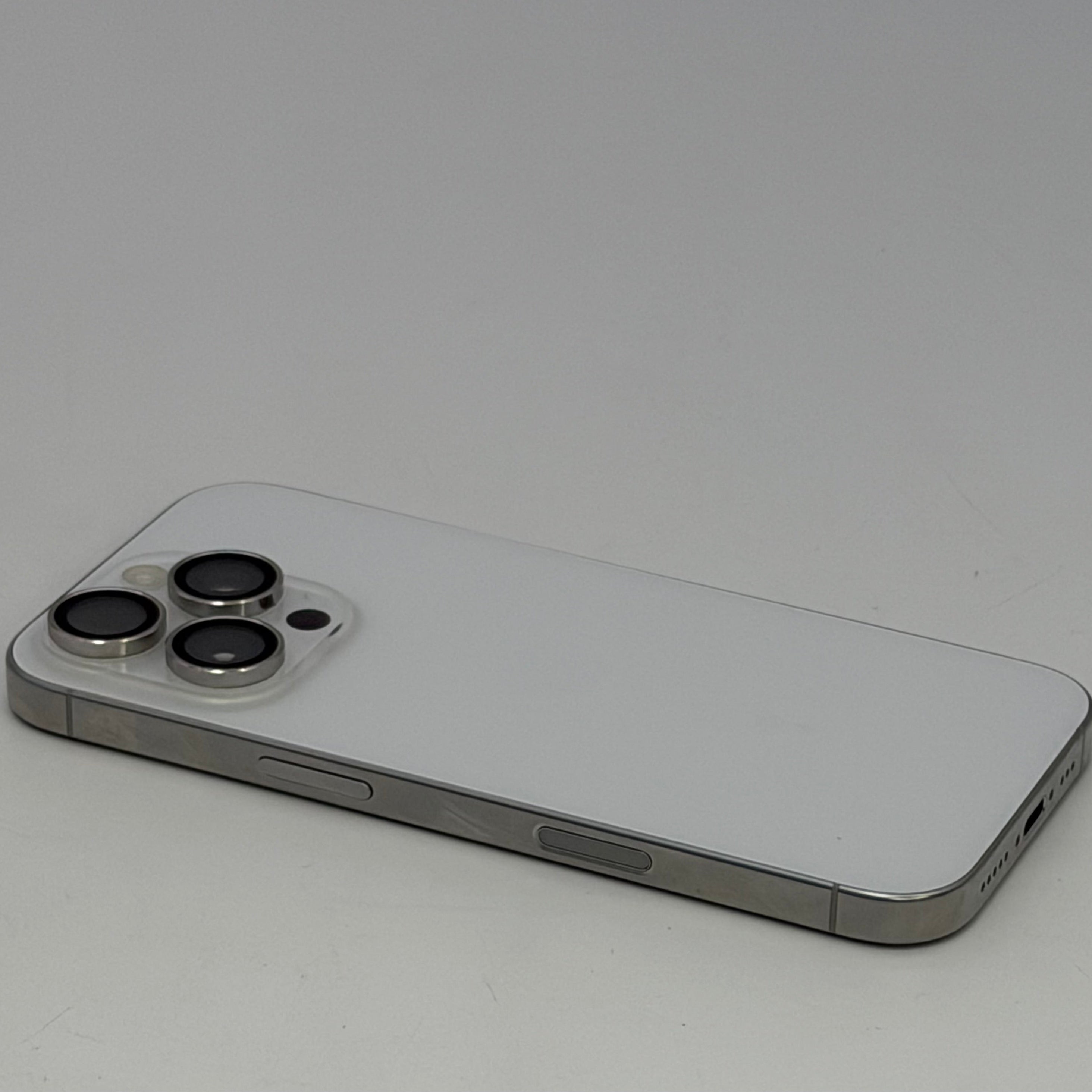Apple iPhone 16 Pro 128GB White Titanium Unlocked 89%BH