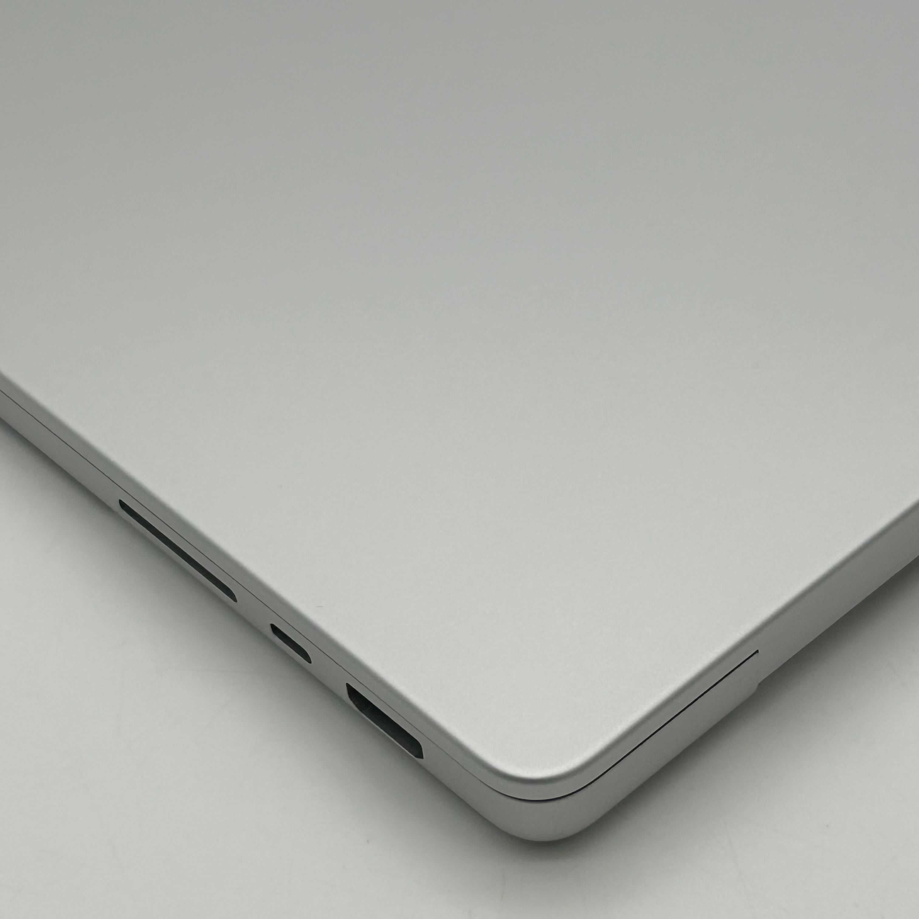 Apple MacBook Pro 14" M4 4.4GHz 16GB RAM 1TB SSD A3112 100%BH - OPEN BOX