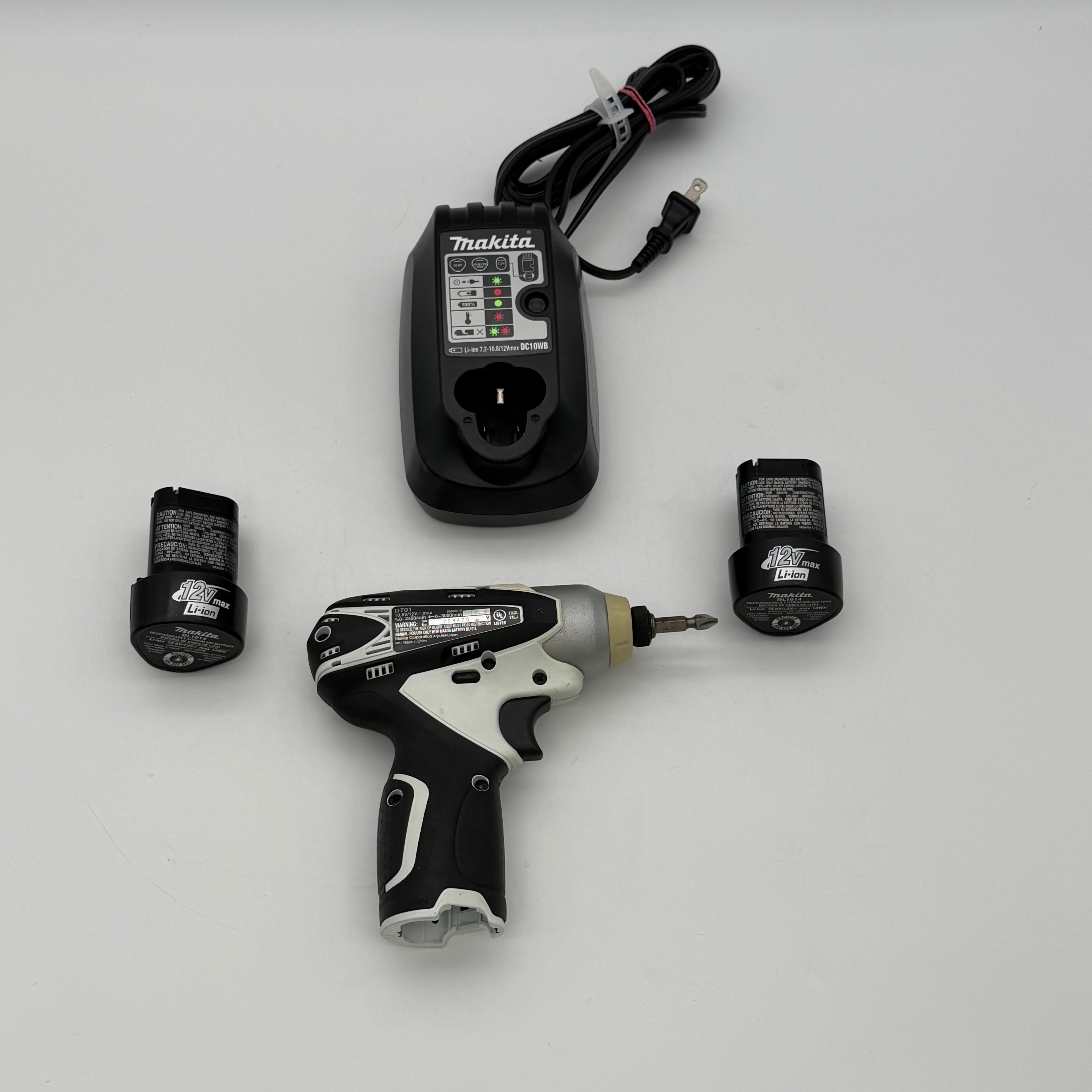 Makita DT01 7.2V Cordless Impact Driver Kit w/ Charger & 2 BL1014 Battery Tested