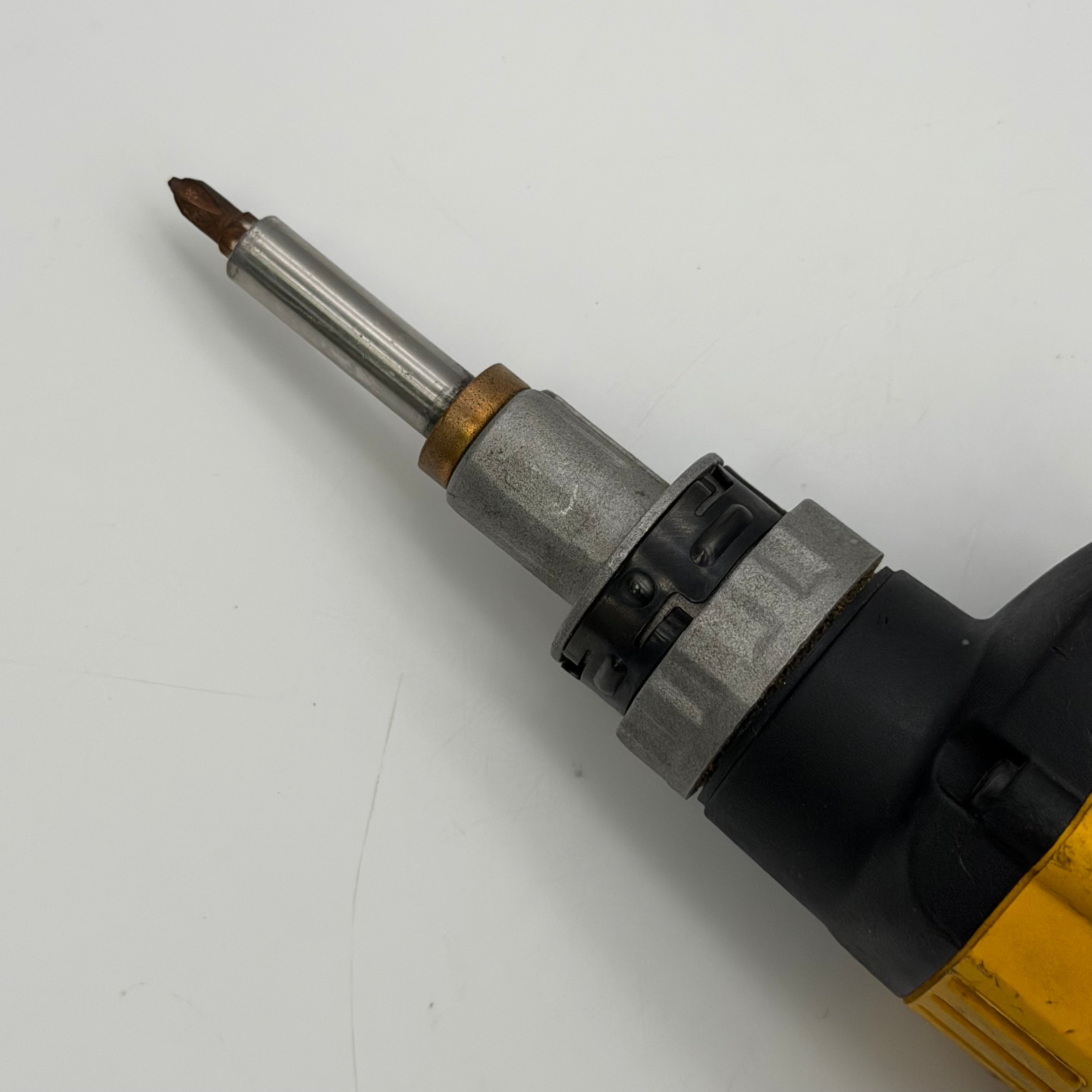 DEWALT DW252 VSR Corded Electric Drywall Screwdriver 0635