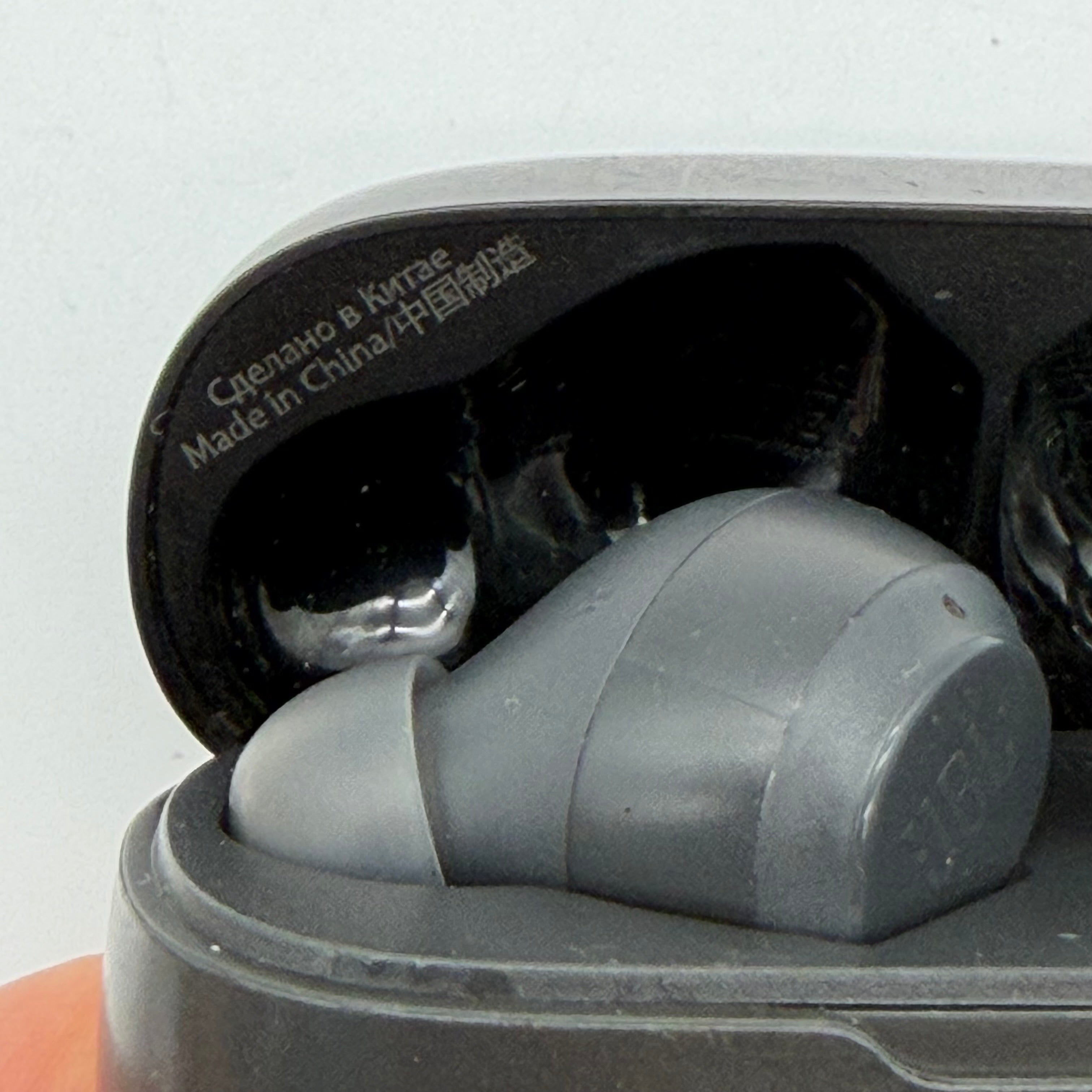 JBL Club 700BT Over-Ear Headphones
