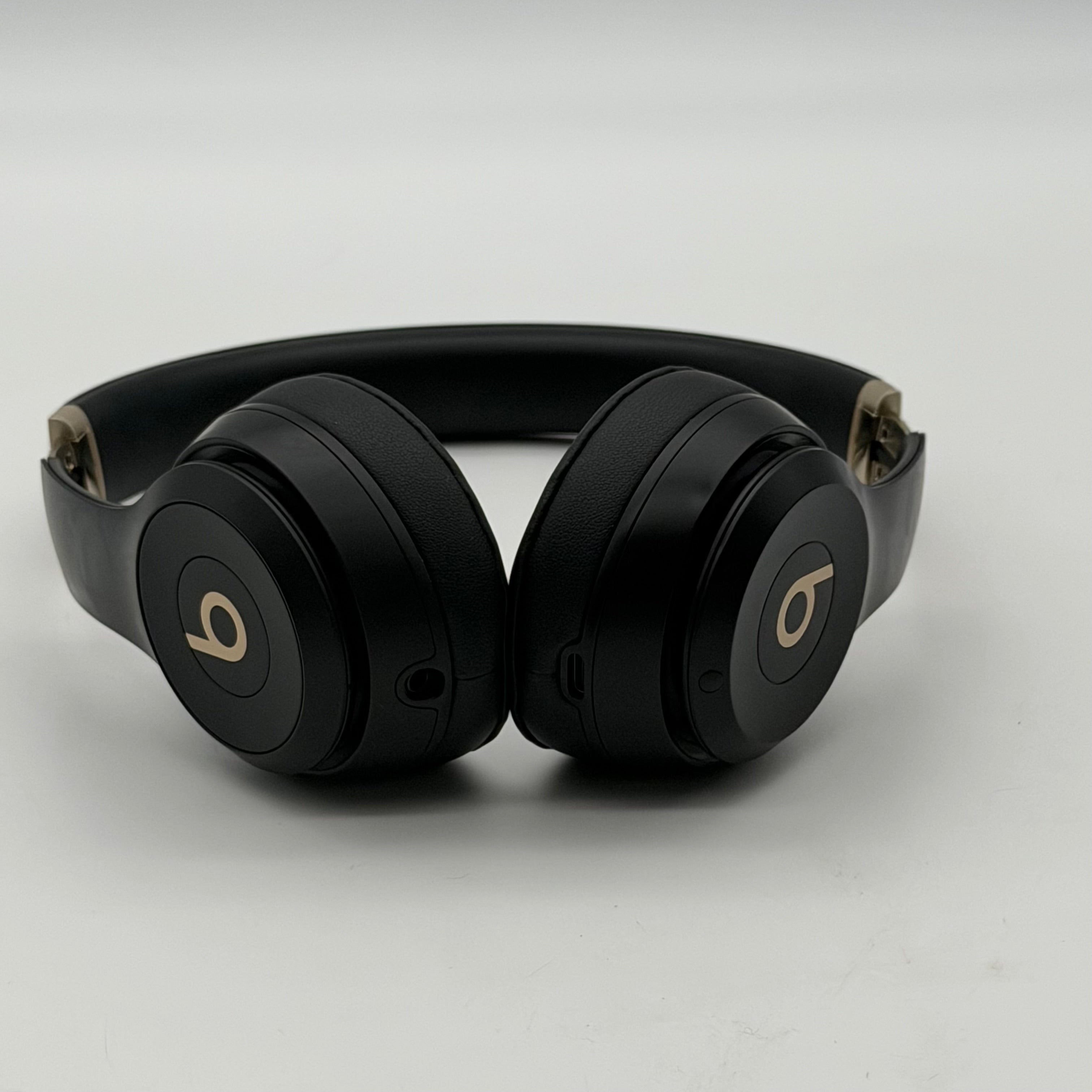 Beats Solo4 Wireless On-Ear Bluetooth Headphones Black MUW33LL/A