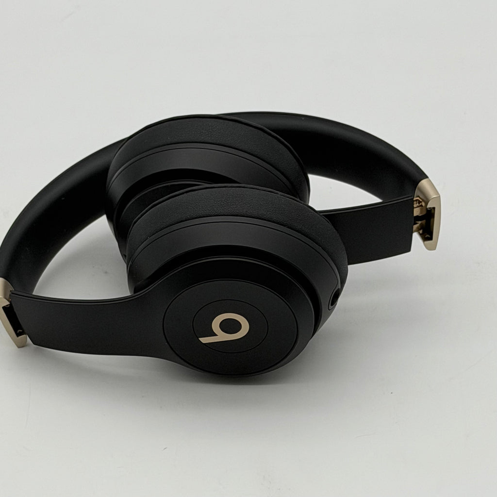 Beats Solo4 Wireless On-Ear Bluetooth Headphones Black MUW33LL/A