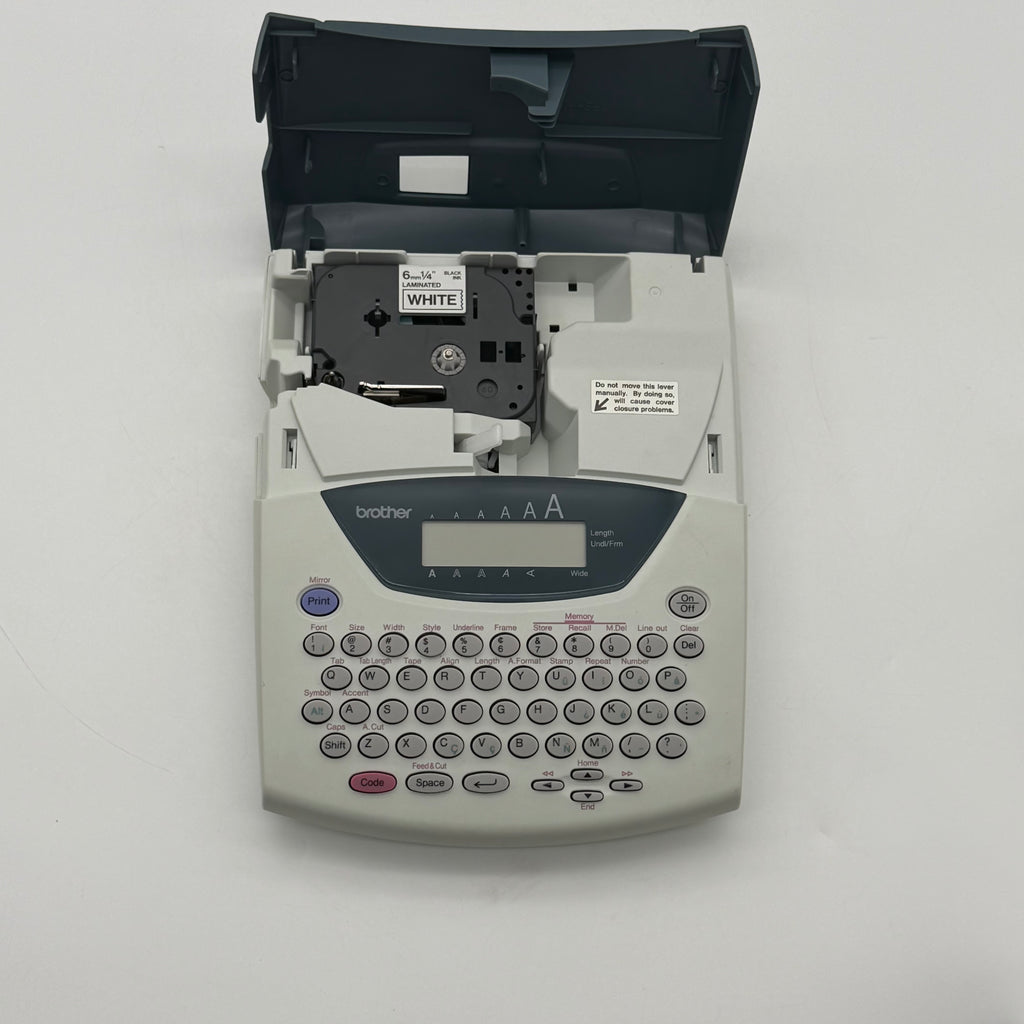 Brother P-Touch PT-2210 / PT-2200 Deluxe Label Maker with tape - Tested